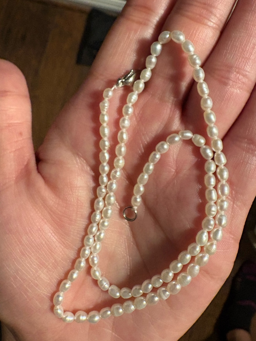 Pearl strand necklace